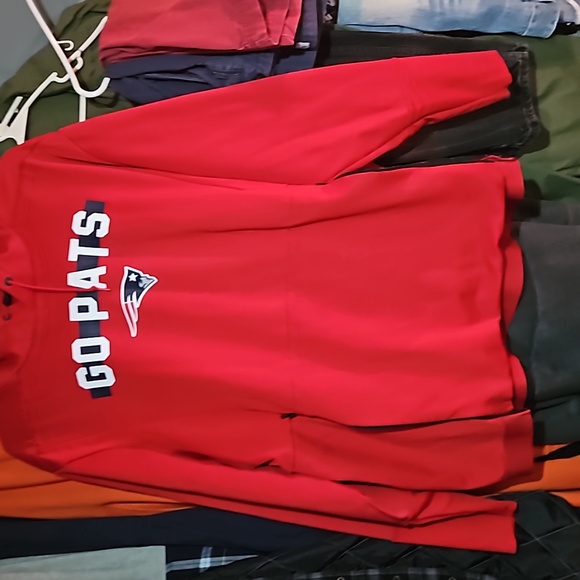 Sweatshirt - Picture 3 of 3